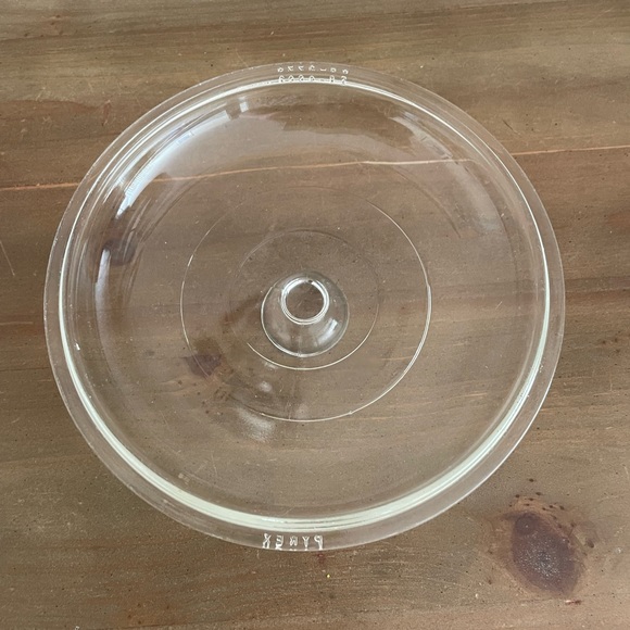 Vintage Corning ware skillet with lid - Picture 6 of 13